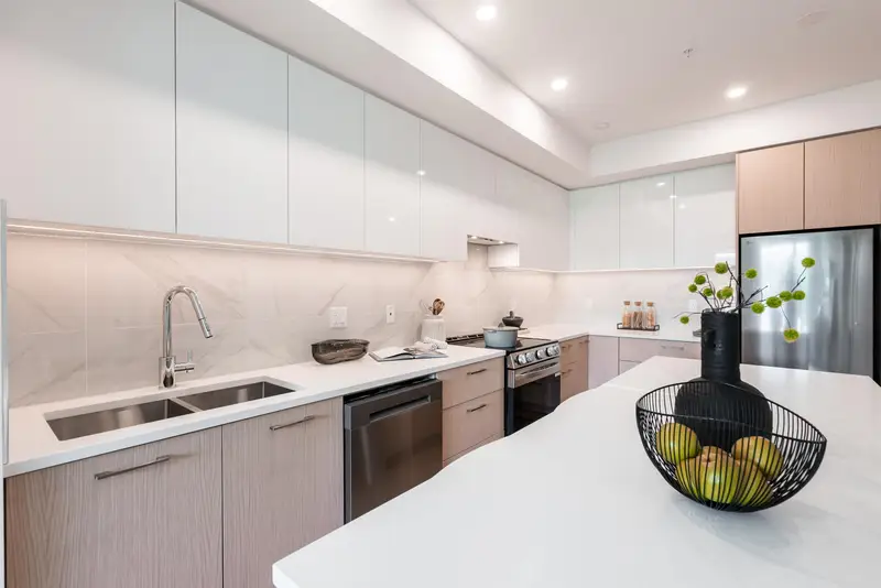 312 150 JAMES ROAD - photo 4 of 25