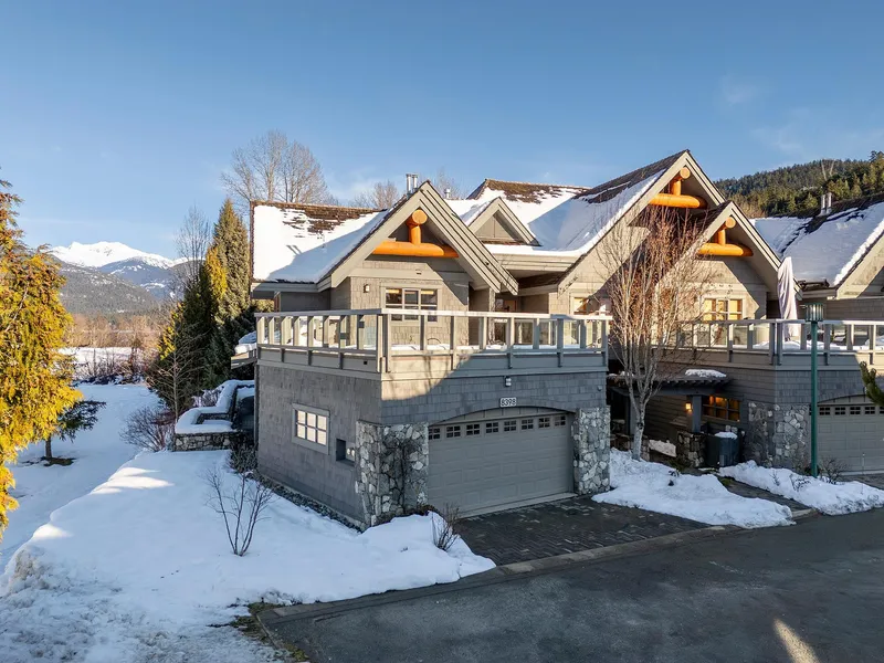 8398 GLEN ABBEY LANE - photo 2 of 25