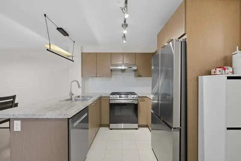 221 9500 ODLIN ROAD - photo 2 of 26