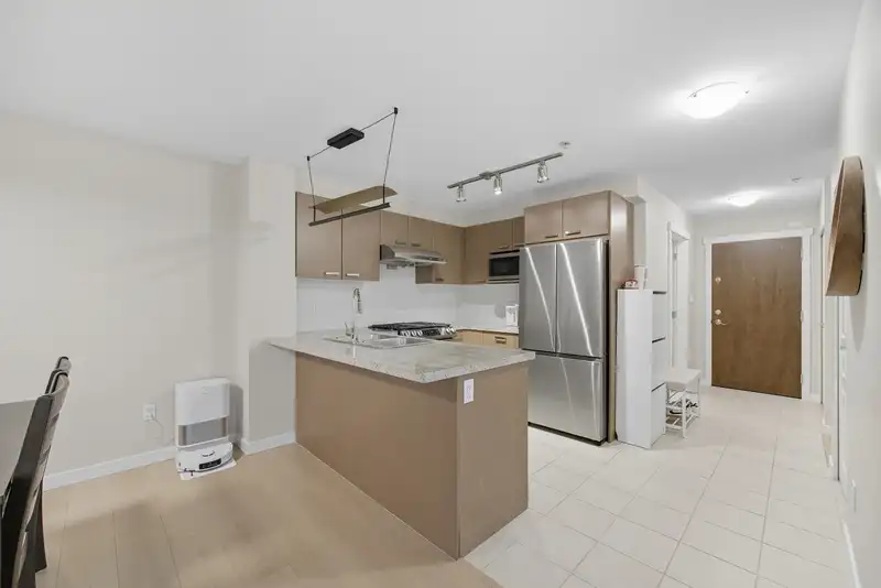 221 9500 ODLIN ROAD - photo 3 of 26