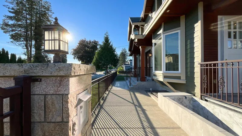 4319 GRETA STREET - photo 2 of 25