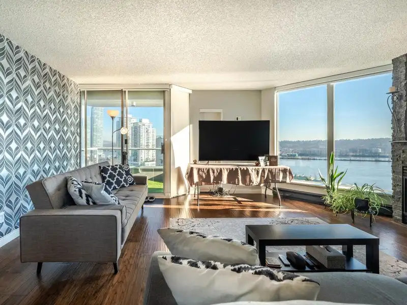 1701 1135 QUAYSIDE DRIVE - photo 1 of 29