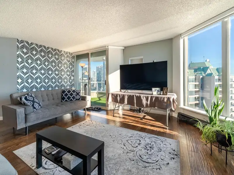 1701 1135 QUAYSIDE DRIVE - photo 3 of 29