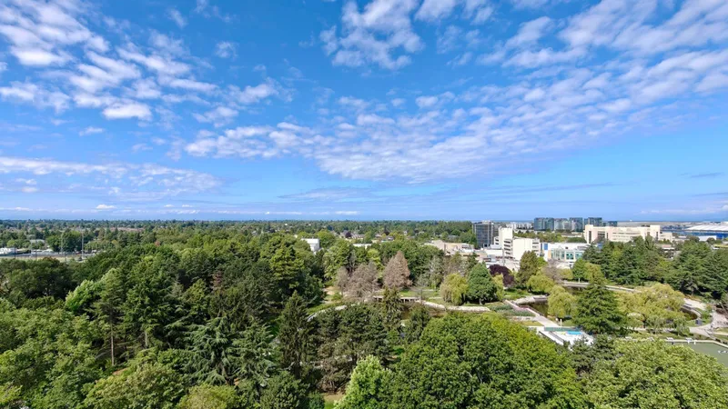 1805 7368 GOLLNER AVENUE - photo 2 of 17