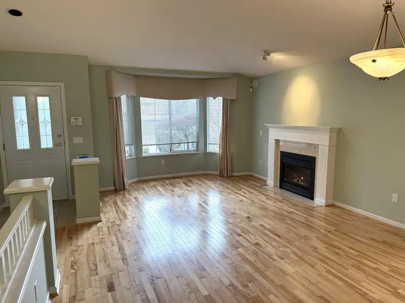 11 16888 80 AVENUE - photo 2 of 37