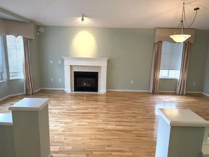 11 16888 80 AVENUE - photo 3 of 37