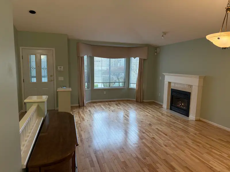 11 16888 80 AVENUE - photo 4 of 37
