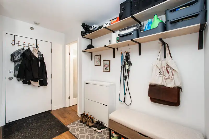 406 1549 KITCHENER STREET - photo 2 of 28