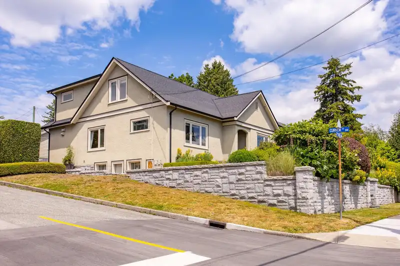 1631 SEVENTH AVENUE - photo 3 of 40