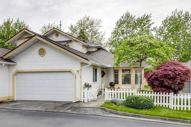 17 21138 88TH AVENUE - photo 1 of 28
