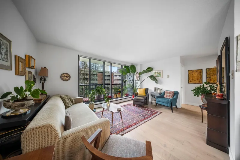 301 1330 HARWOOD STREET - photo 3 of 25