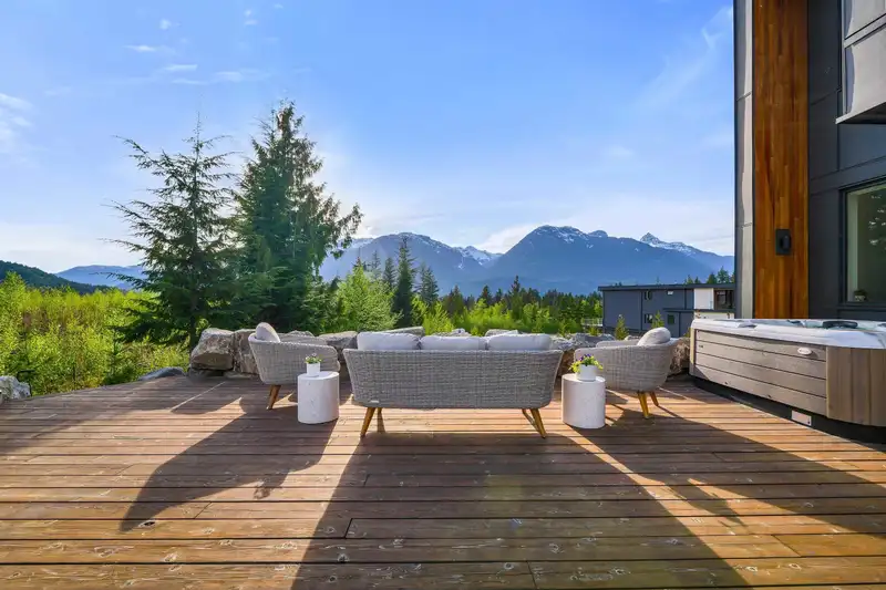 2938 HUCKLEBERRY DRIVE - photo 4 of 40