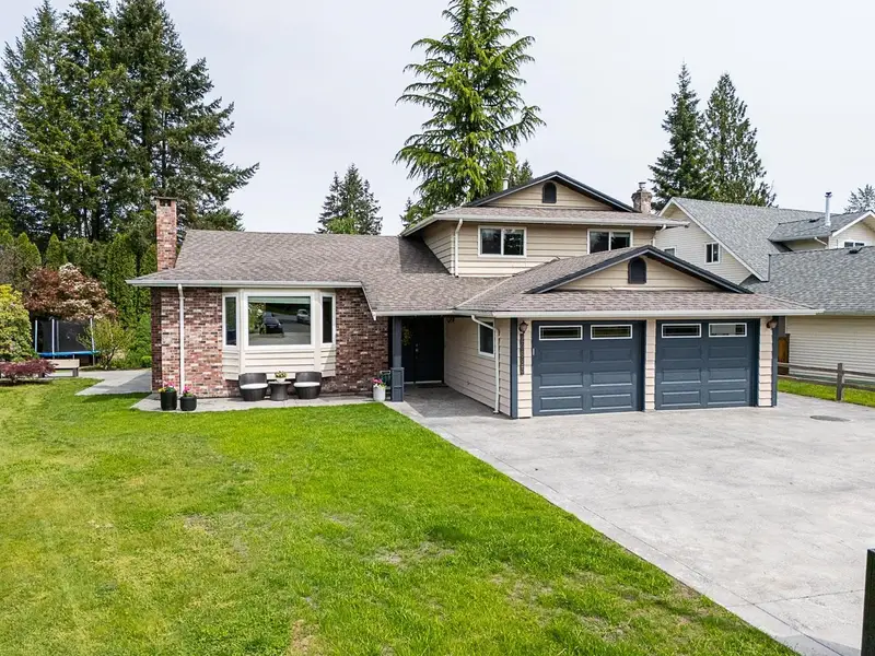 20685 125 AVENUE - photo 2 of 25