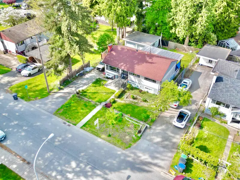 12429 99 AVENUE - photo 2 of 25