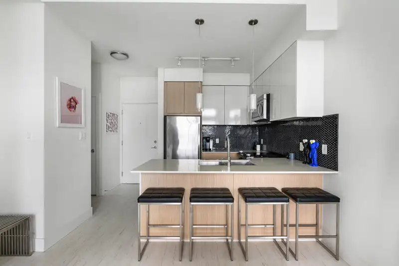 414 6468 195A STREET - photo 3 of 22