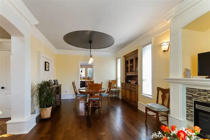 16761 61 AVENUE - photo 3 of 38