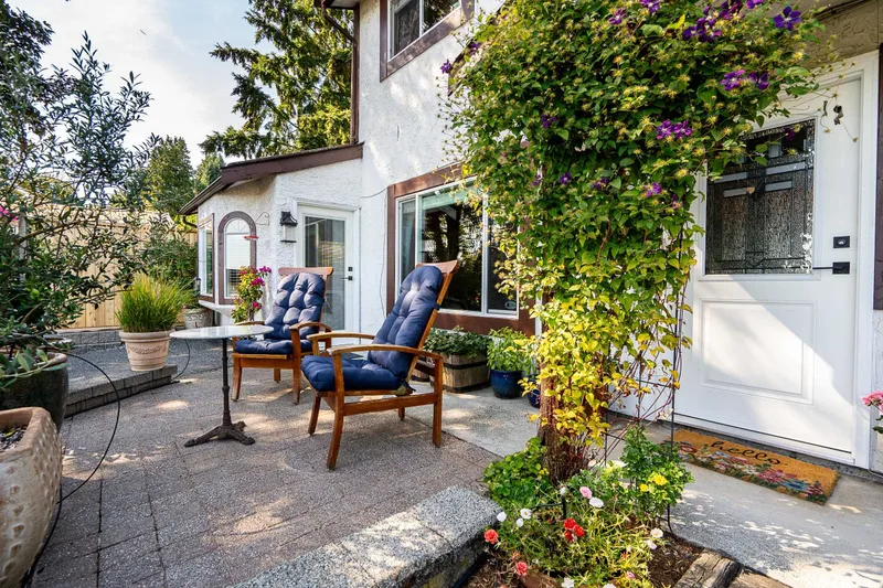 1135 VANIER AVENUE - photo 4 of 25