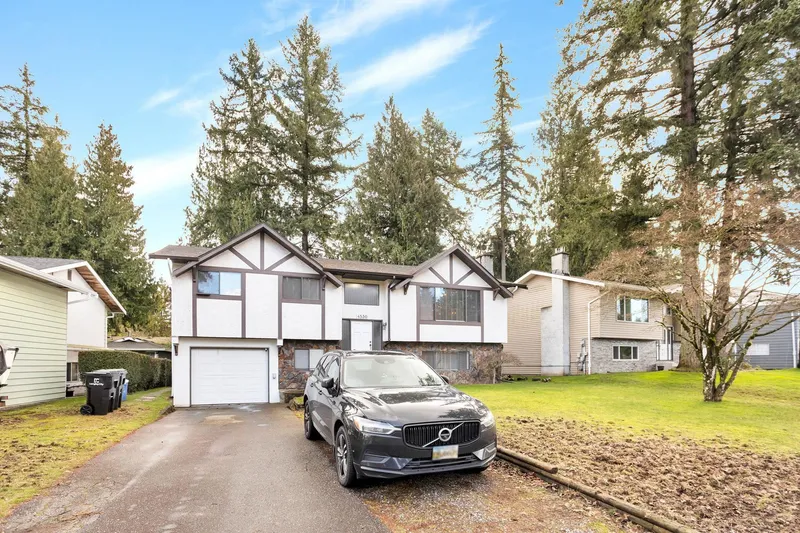 4530 202 STREET - photo 2 of 25