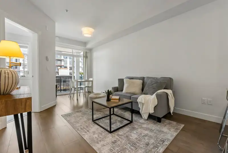 313 20686 EASTLEIGH CRESCENT - photo 2 of 29
