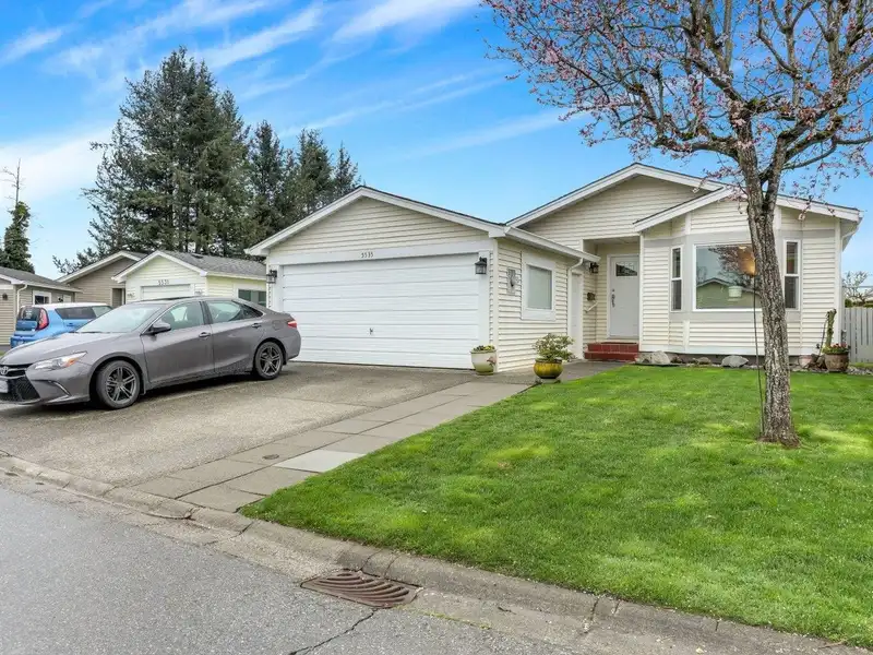 5535 SPINNAKER BAY - photo 1 of 20