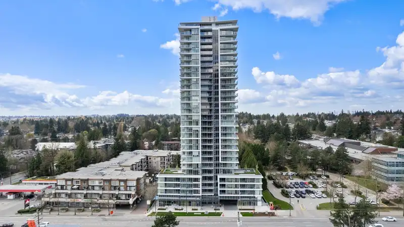 1406 9675 KING GEORGE BOULEVARD - photo 1 of 32