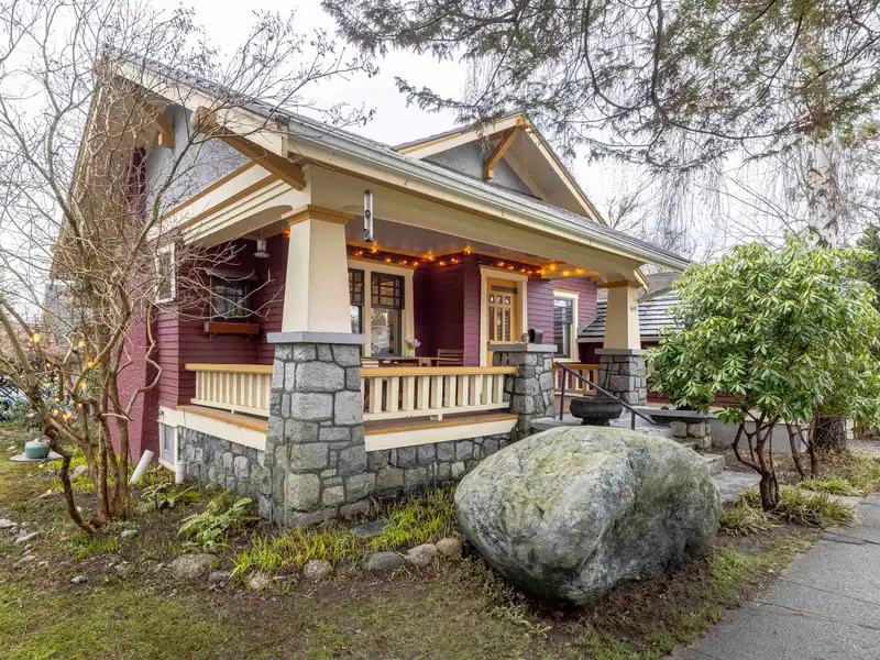4691 ST. CATHERINES STREET - photo 2 of 33