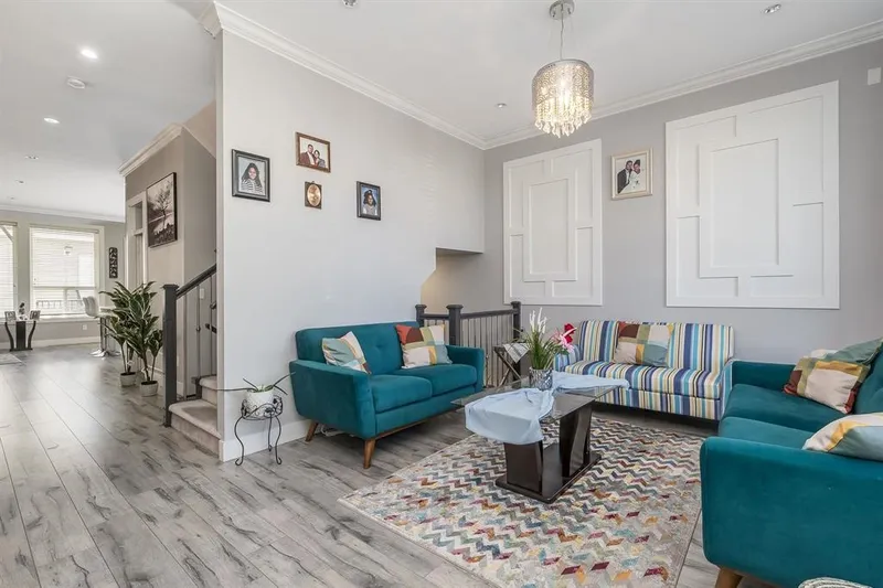 14036 60 AVENUE - photo 3 of 25