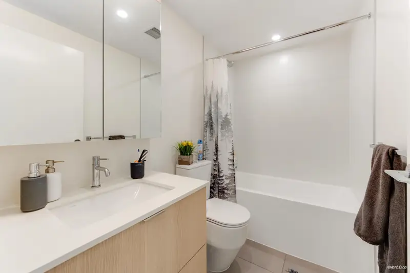 610 308 ALDERSON AVENUE - photo 3 of 25