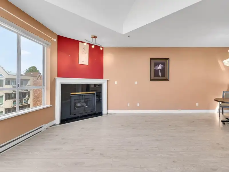 315 8651 ACKROYD ROAD - photo 4 of 26