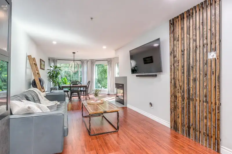 212 22233 RIVER ROAD - photo 2 of 18