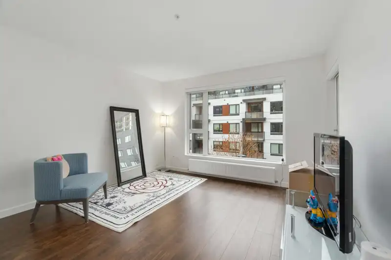 306 5955 BIRNEY AVENUE - photo 4 of 22