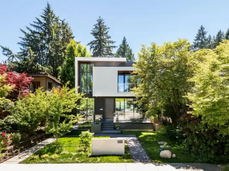 4090 W 31ST AVENUE - photo 1 of 40