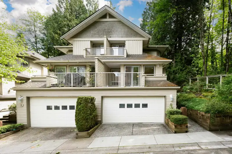 39 8701 16TH AVENUE - photo 2 of 34