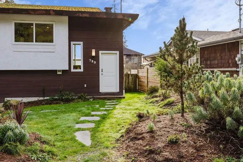 723 TRICKLEBROOK WAY - photo 2 of 25