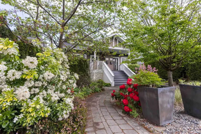 3011 W 8TH AVENUE - photo 1 of 28