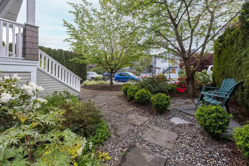 3011 W 8TH AVENUE - photo 2 of 28