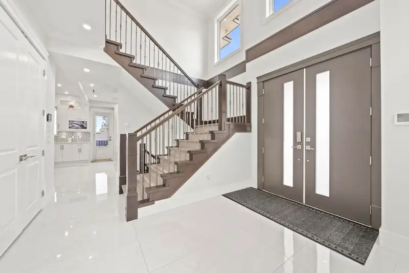 3709 AVONDALE STREET - photo 3 of 40