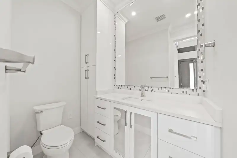 3709 AVONDALE STREET - photo 4 of 40