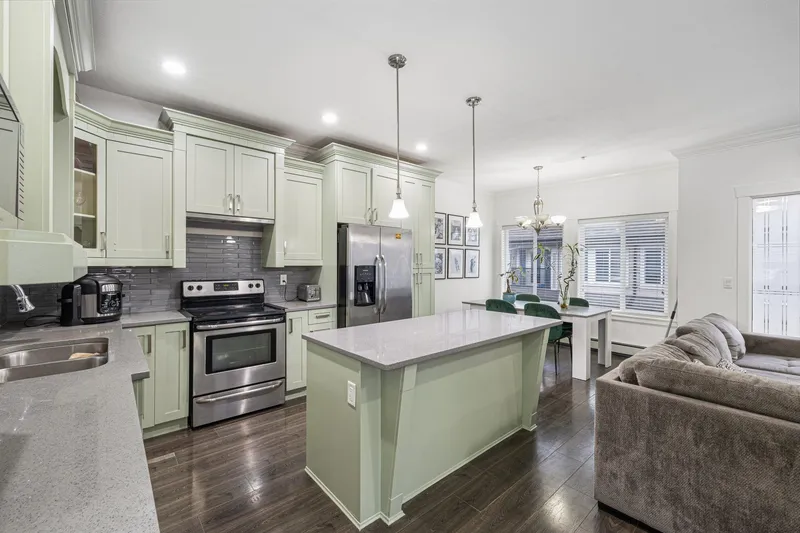 4 27234 30 AVENUE - photo 1 of 25