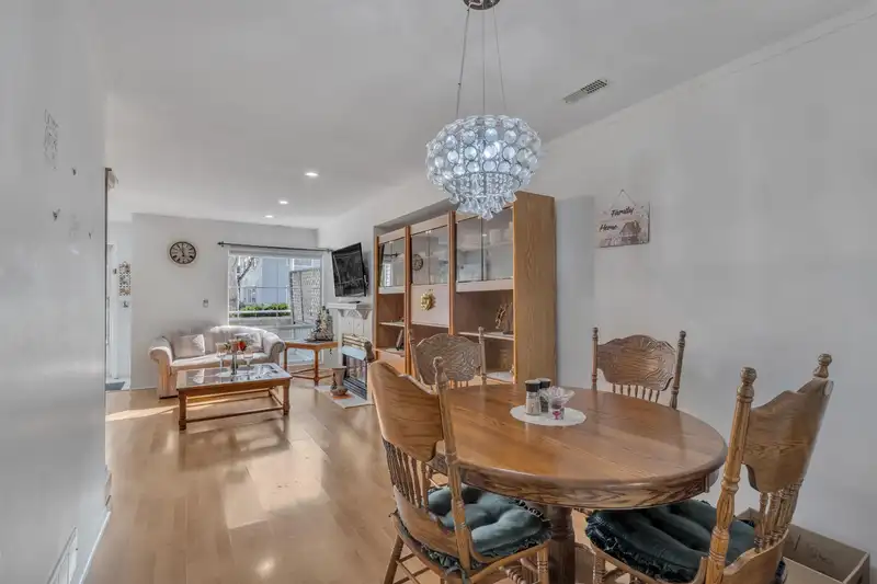 30 13713 72A AVENUE - photo 4 of 25