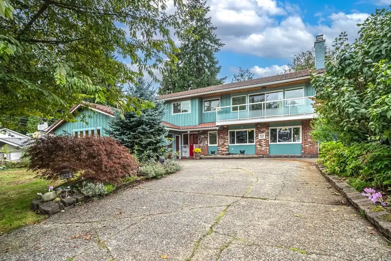 564 ASCOT STREET - photo 1 of 39