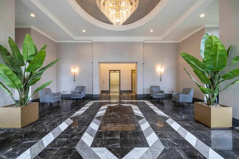 404 6240 MCKAY AVENUE - photo 2 of 25