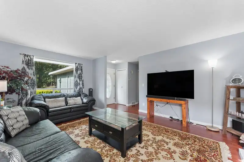 11761 81A AVENUE - photo 3 of 25