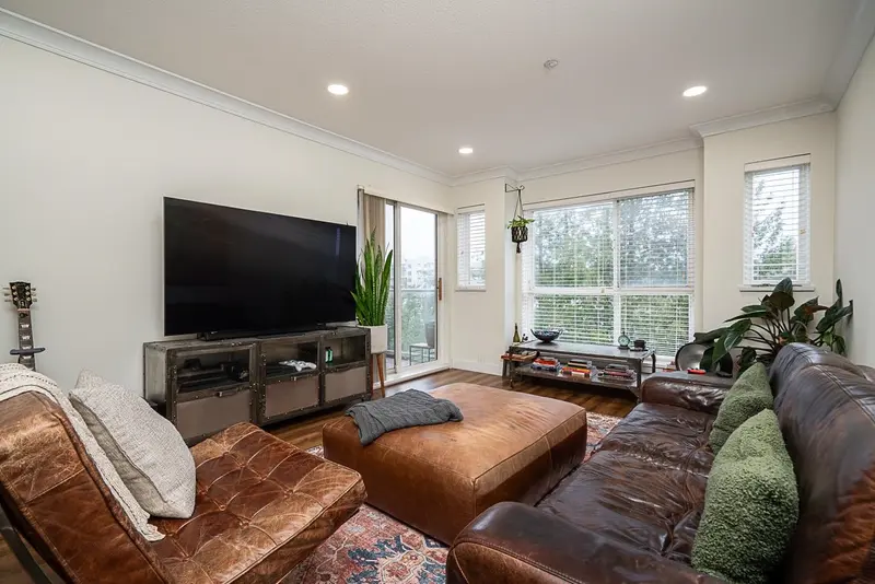 307 5499 203 STREET - photo 4 of 25