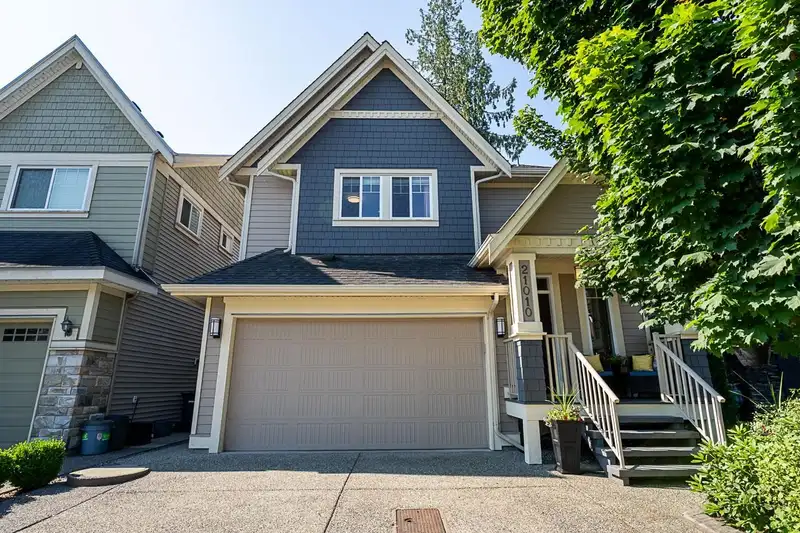 21010 76A AVENUE - photo 1 of 39