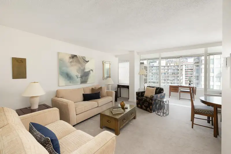 903 1480 DUCHESS AVENUE - photo 2 of 34