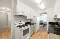 903 1480 DUCHESS AVENUE - thumbnail 17