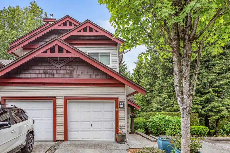 68 15 FOREST PARK WAY - photo 2 of 40
