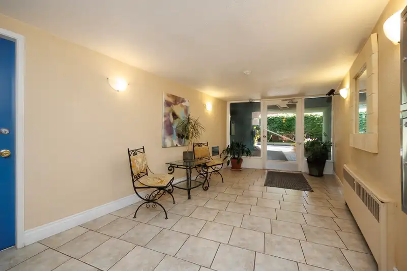 203 2146 W 43RD AVENUE - photo 3 of 14