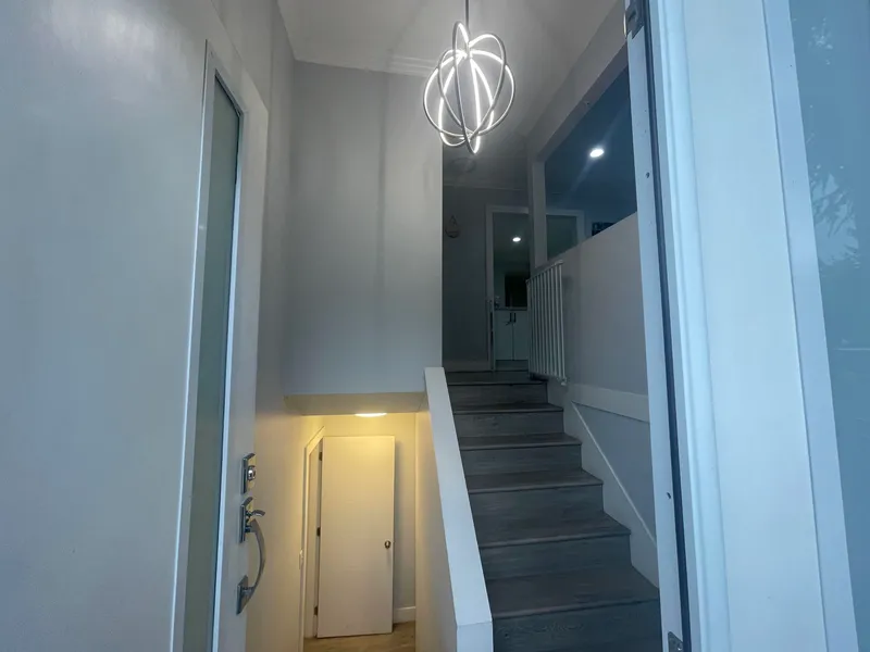 15077 86B AVENUE - photo 3 of 25